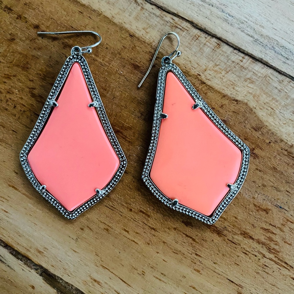 Kendra Scott Alexandra (large) Earrings